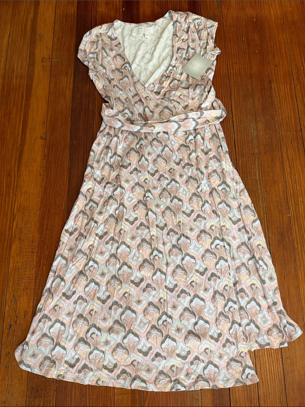 New with tags a:glow Pink and Beige Retro Print Wrap Dress size extra small